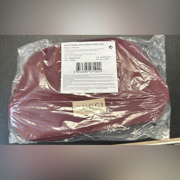 Gucci Deep Red Cosmetic Case - Picture 4 of 7